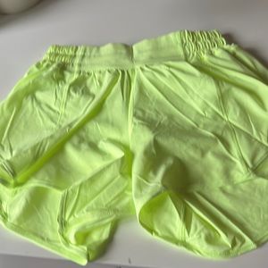 LULULEMON-Lime green 4-inch inseam hottie-hot shorts